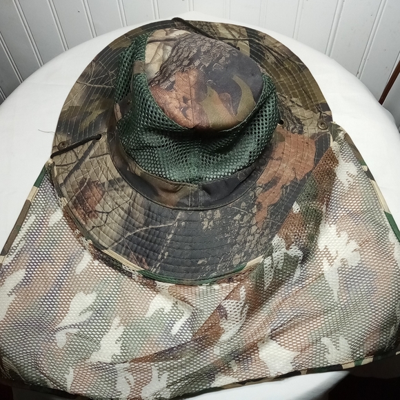 Camo Wide Brim Mesh Breathable Foldable Fishing Hat W/ Neck Flap - Picture 4 of 10